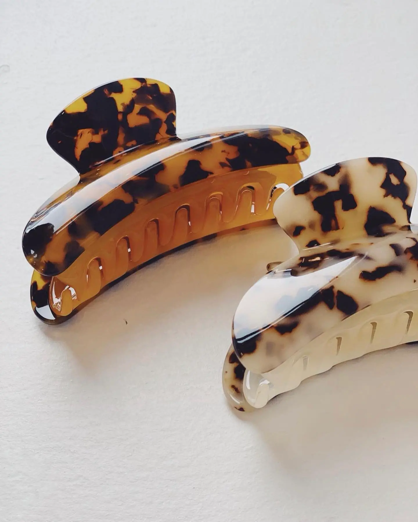 MACHETE Grande ヘアクリップ Amazon.com : MACHETE Women Hair Clip Grande Heirloom Claw